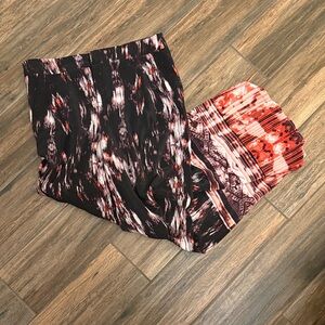 Alice + Olivia Black and Red Wide Leg Pants